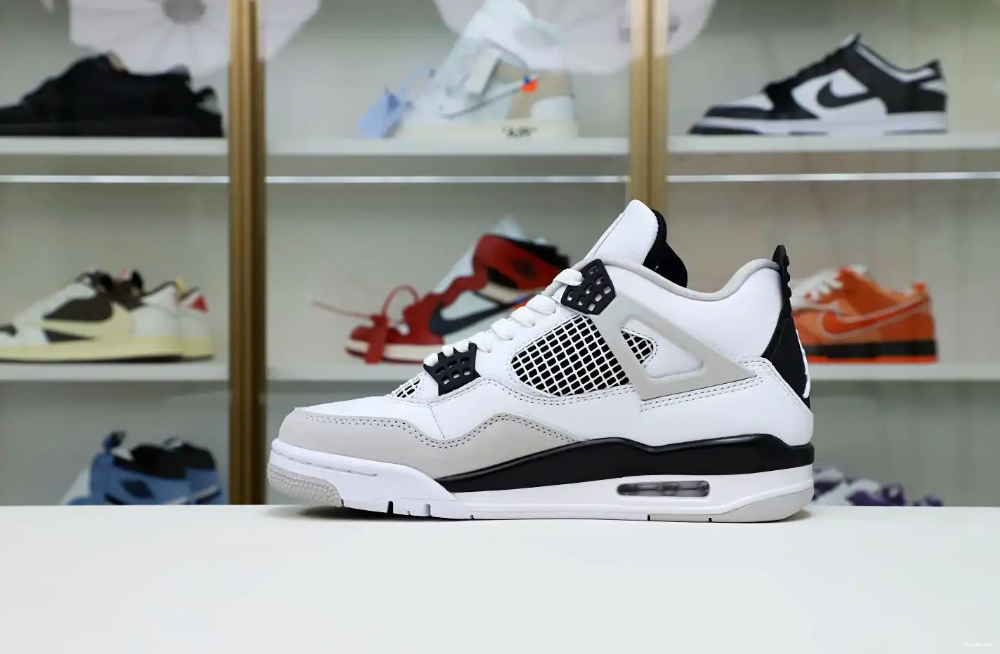 MILITARY JORDAN 4 AIR BLACK 0516